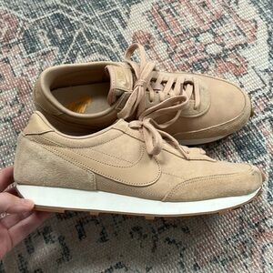 Nike Daybreak Tan Leather Sneakers